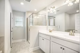 4401 E Bayou Maison Cir, Dickinson, TX 77539 - Photo 11