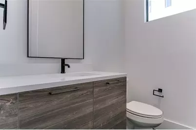 317 E 2nd Street, Houston, TX 77007 - Photo 11