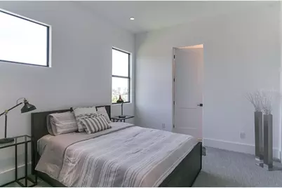 317 E 2nd Street, Houston, TX 77007 - Photo 17