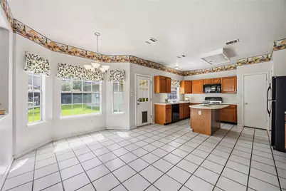 206 Scarlet Maple Drive, Sugar Land, TX 77479 - Photo 5