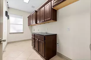 10326 Hunter Creek Ln, Conroe, TX 77304 - Photo 15