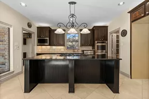 10326 Hunter Creek Ln, Conroe, TX 77304 - Photo 13