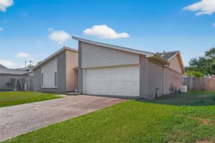 2905 Park Shadow Ln, Deer Park, TX 77536 - Photo 5