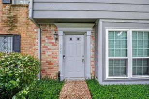 8355 Nairn St, Houston, TX 77074 - Photo 3