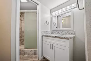8355 Nairn St, Houston, TX 77074 - Photo 25