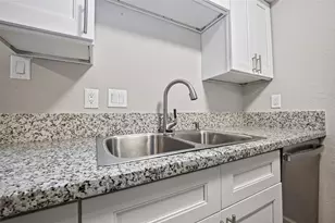 8355 Nairn St, Houston, TX 77074 - Photo 11