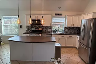 842 Crystal Bay Ln, League City, TX 77573 - Photo 1