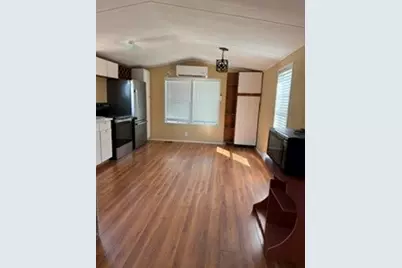 811 6th Street N, San Leon, TX 77539 - Photo 3