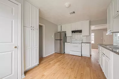 4910 Paradise Lane, Houston, TX 77048 - Photo 5