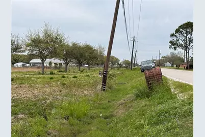 02 County Road 46, Danbury, TX 77534 - Photo 11