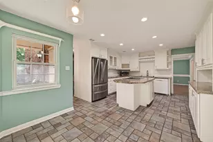 302 Hickory Ridge Dr, El Lago, TX 77586 - Photo 19