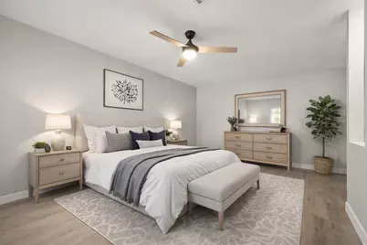 602 W Castle Harbour Drive, Friendswood, TX 77546 - Photo 9