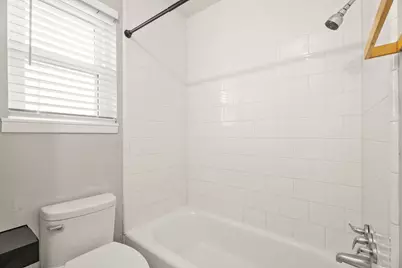 602 W Castle Harbour Drive, Friendswood, TX 77546 - Photo 11