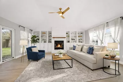 602 W Castle Harbour Drive, Friendswood, TX 77546 - Photo 3