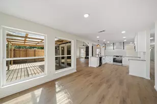 238 Point Clear Dr, Conroe, TX 77304 - Photo 7