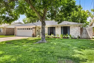 205 W Vaughn Ln, Deer Park, TX 77536 - Photo 1