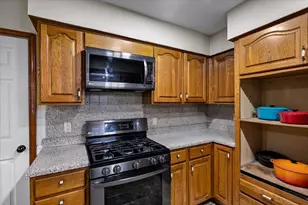 205 W Vaughn Ln, Deer Park, TX 77536 - Photo 9