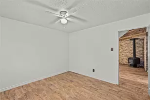 5018 Starboard Ln, Dickinson, TX 77539 - Photo 9