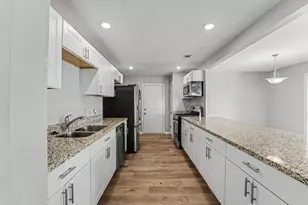 8746 Cowart St, Houston, TX 77029 - Photo 7