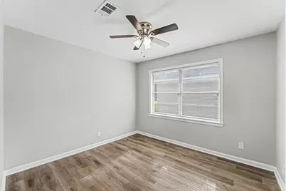 8746 Cowart Street, Houston, TX 77029 - Photo 13