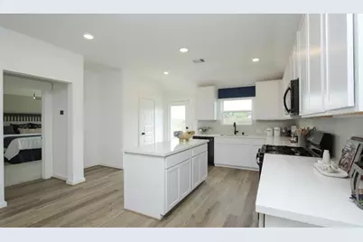 104 Lisa Marie Drive, Angleton, TX 77515 - Photo 17