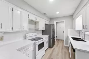 8001 Rebawood Dr, Humble, TX 77346 - Photo 9