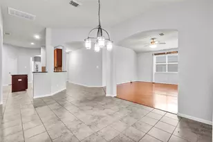 6126 Bradford Ln, League City, TX 77573 - Photo 9