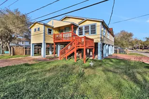 631 Clear Lake Rd, Clear Lake Shores, TX 77565 - Photo 3