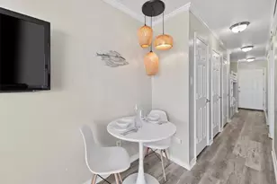 6102 Seawall Blvd, Galveston, TX 77551 - Photo 7