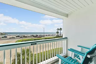 6102 Seawall Blvd, Galveston, TX 77551 - Photo 13