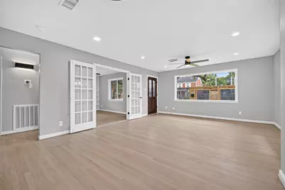 419 Fairbanks Street, Houston, TX 77009 - Photo 11