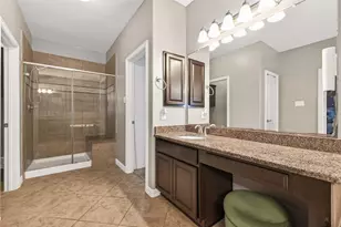 422 Honeysuckle Vine Dr, Rosenberg, TX 77469 - Photo 17