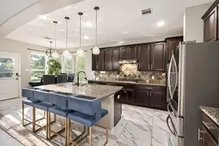 422 Honeysuckle Vine Dr, Rosenberg, TX 77469 - Photo 5