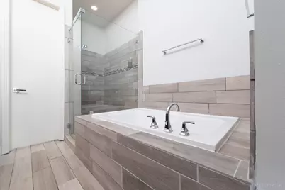 2110 Crocker Street, Houston, TX 77006 - Photo 9
