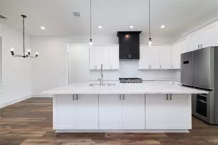 1049 Broadmoor Dr, Huntsville, TX 77340 - Photo 5