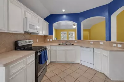 12727 Whistling Springs Drive, Humble, TX 77346 - Photo 9