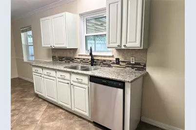 1126 E Dartmouth Lane, Deer Park, TX 77536 - Photo 5