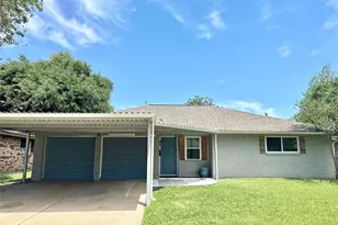 1126 E Dartmouth Ln, Deer Park, TX 77536 - Photo 1