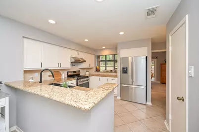 31 Gannet Hollow Place, The Woodlands, TX 77381 - Photo 13