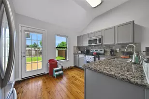 2314 Carr St, Houston, TX 77026 - Photo 9