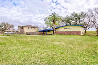 4600 Lakeshore Drive, Port Arthur, TX 77642 - Photo 3