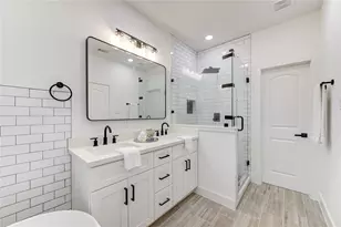 2015 B Brackenridge St, Houston, TX 77026 - Photo 13