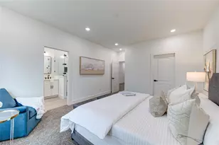 2015 B Brackenridge St, Houston, TX 77026 - Photo 11