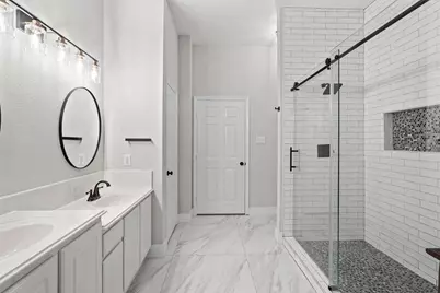 8915 Summer Ash Lane, Sugar Land, TX 77479 - Photo 17