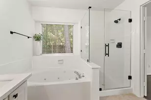 99 S Wynnoak Cir, The Woodlands, TX 77382 - Photo 19
