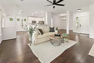 99 S Wynnoak Cir, The Woodlands, TX 77382 - Photo 5