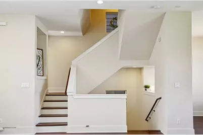 209 Burr Street #C, Houston, TX 77011 - Photo 9