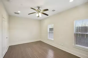 209 Burr St, Houston, TX 77011 - Photo 21