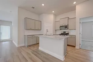 13705 Sorico Bay Dr, Texas City, TX 77568 - Photo 5