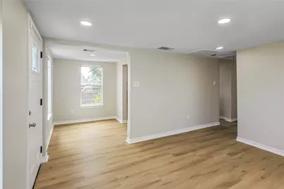 5919 Avenue R, Galveston, TX 77551 - Photo 5